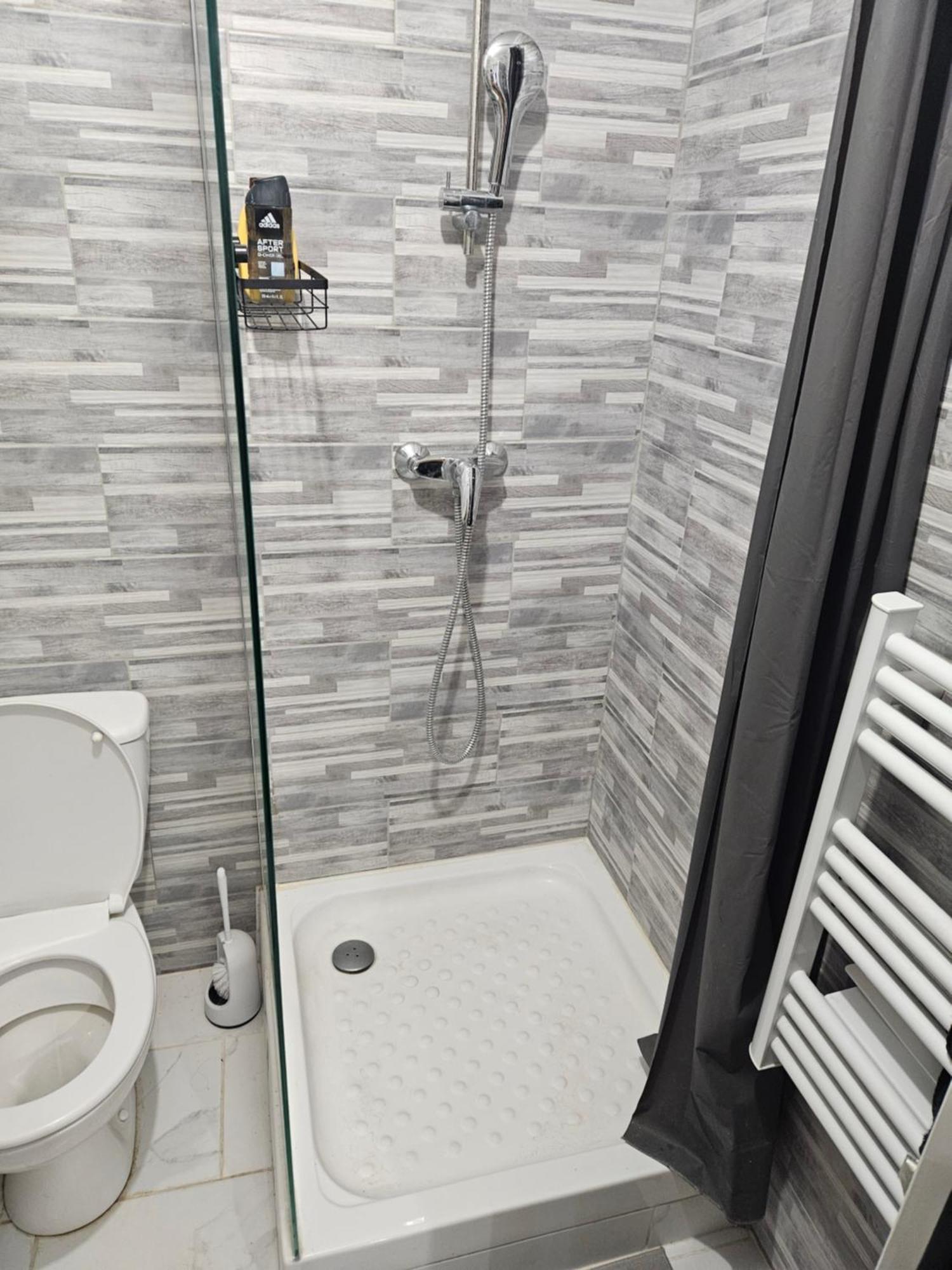 T2 Chaleureux, Calme Et Entierement Renove. Apartment Beziers Bagian luar foto